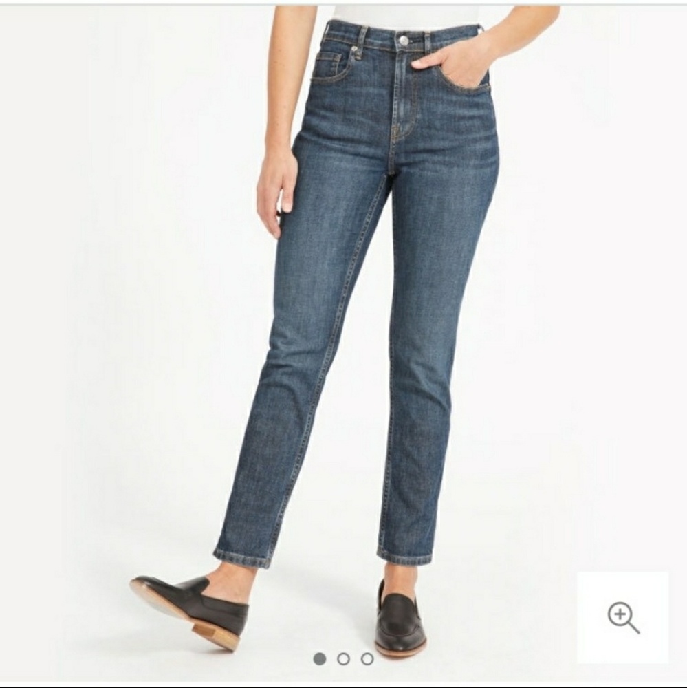 Everlane cheeky straight denim jeans NWT.